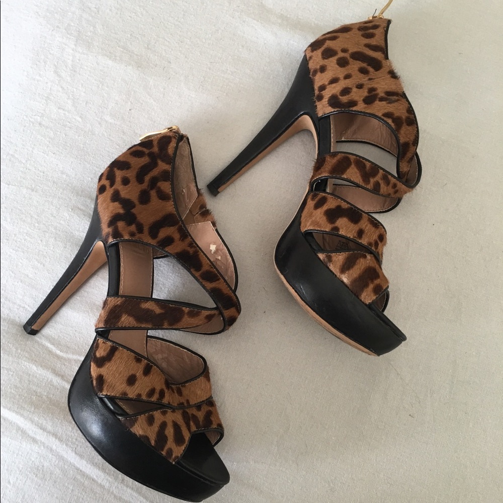 {Vince Camuto} Calf Hair Leopard Print Heels 7.5 B - Picture 6 of 8